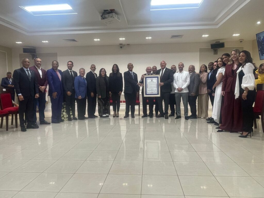 Senado de la República otorga reconocimiento a Jochy Santos por su destacada trayectoria en la comunicación - Noticias de hoy en República Dominicana | De Último Minuto