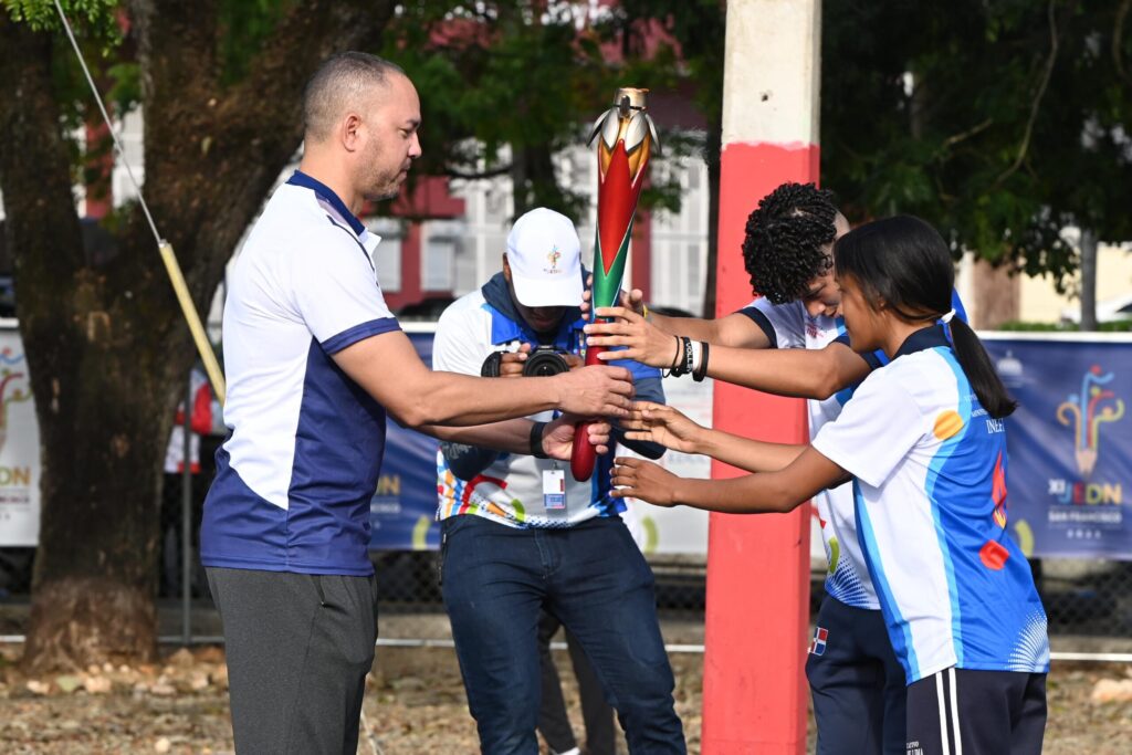 San Francisco de Macorís da la bienvenida a los XI Juegos Escolares Deportivos Nacionales 2025 - Noticias de hoy en República Dominicana | De Último Minuto