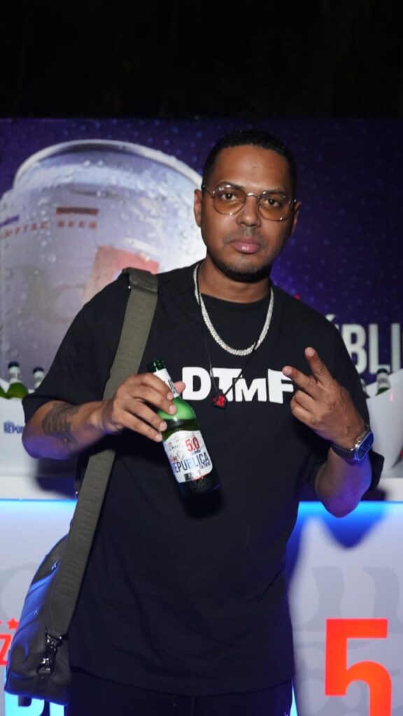 Leyendas del deporte y personalidades de la vida pública acompañan a Luis Polonia en gala premier de su película - Noticias de hoy en República Dominicana | De Último Minuto