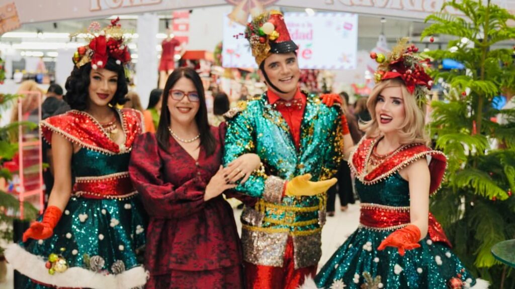 Hipermercados Olé da la bienvenida oficial a la Navidad con un mágico lanzamiento lleno de luces, música y nieve - Noticias de hoy en República Dominicana | De Último Minuto
