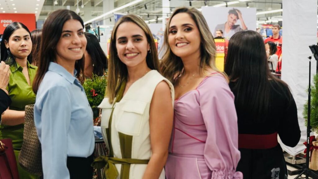 Hipermercados Olé da la bienvenida oficial a la Navidad con un mágico lanzamiento lleno de luces, música y nieve - Noticias de hoy en República Dominicana | De Último Minuto