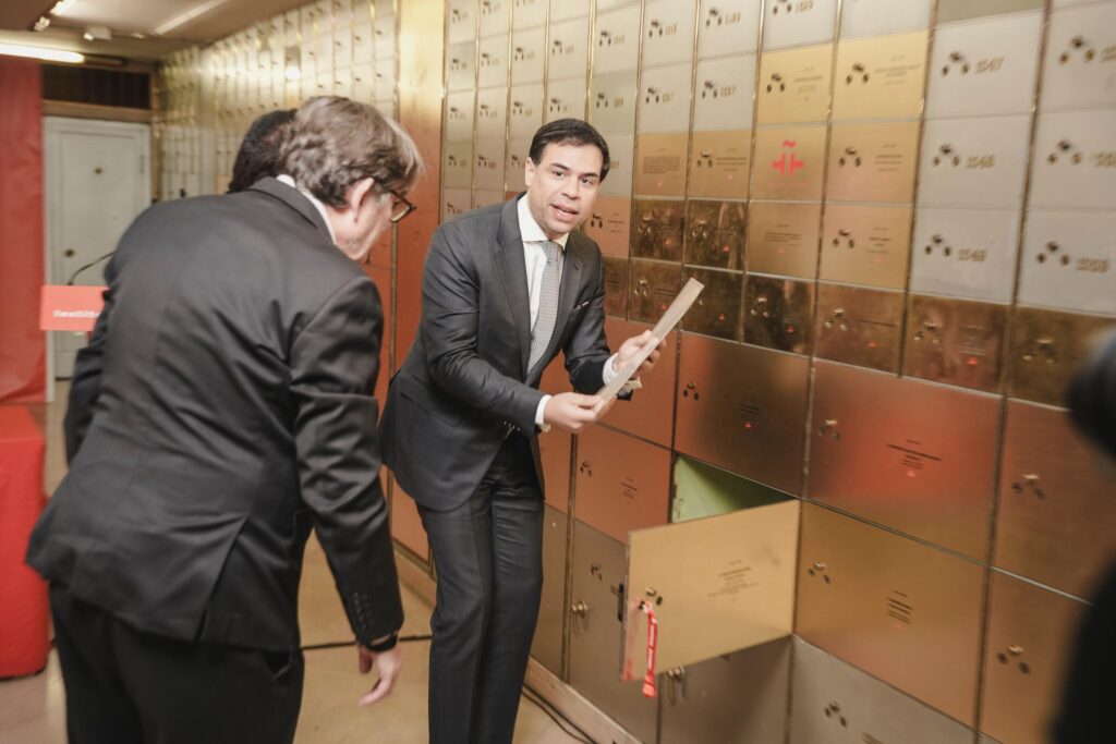 Roberto Ángel encabeza la apertura de la Caja de Letras de Pedro H. Ureña en el Instituto Cervantes - Noticias de hoy en República Dominicana | De Último Minuto
