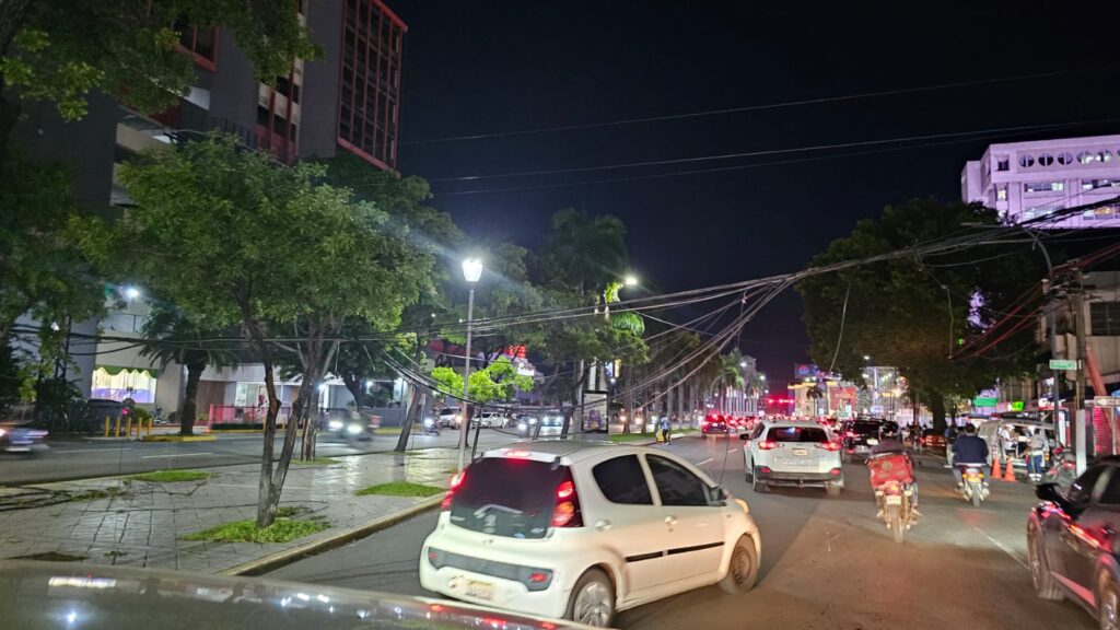 Tránsito colapsa en el Distrito Nacional: principales avenidas intransitables por fuerte taponamiento vehicular - Noticias de hoy en República Dominicana | De Último Minuto