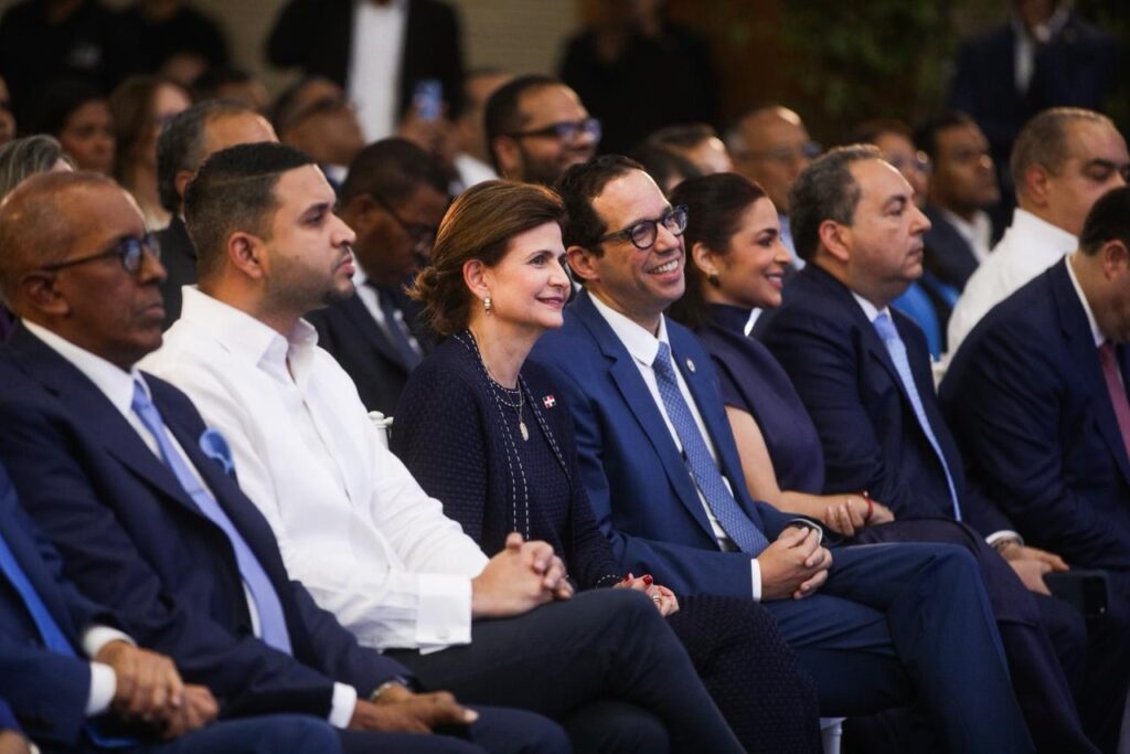 Vicepresidenta entrega Premio Nacional a la Calidad en el Sector Público: MIREX obtiene máximo galardón - Noticias de hoy en República Dominicana | De Último Minuto