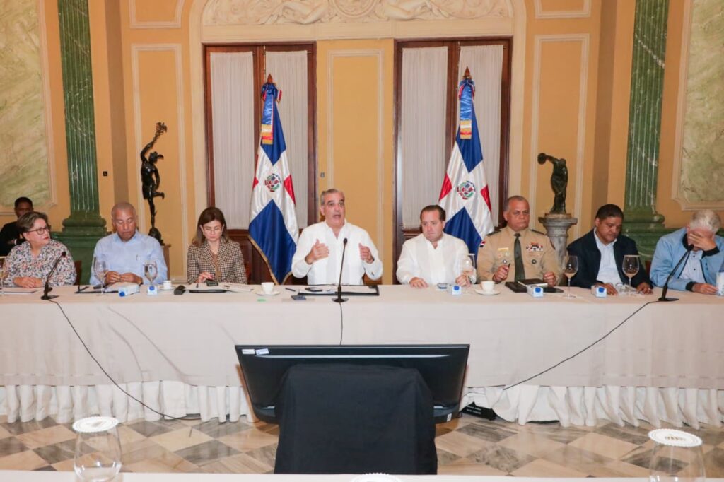 Gobierno dispone de RD$12 mil millones para asistir a afectados por tormenta Melissa - Noticias de hoy en República Dominicana | De Último Minuto