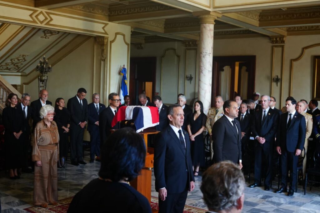 Restos de Juancito Rodríguez son trasladados al Palacio Nacional antes de su ingreso al Panteón de la Patria - Noticias de hoy en República Dominicana | De Último Minuto