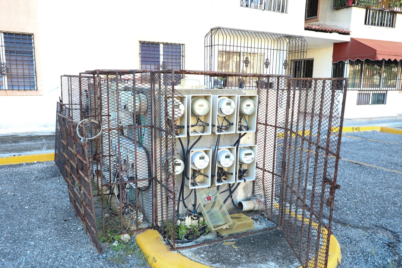 Edeeste inicia rehabilitación de paneles en Residencial Ciudad España, SDE - Noticias de hoy en República Dominicana | De Último Minuto