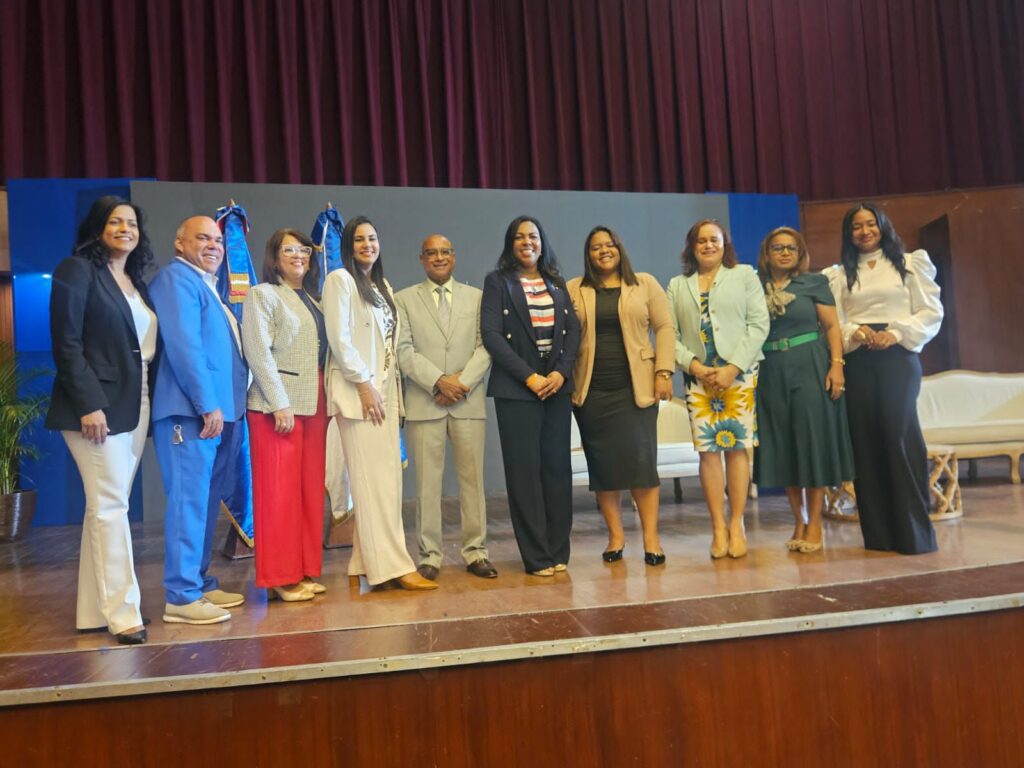 Maribel Lorenzo expone visión innovadora en el Primer Congreso de Investigación Aplicada al Desarrollo de Nuevos Negocios - Noticias de hoy en República Dominicana | De Último Minuto