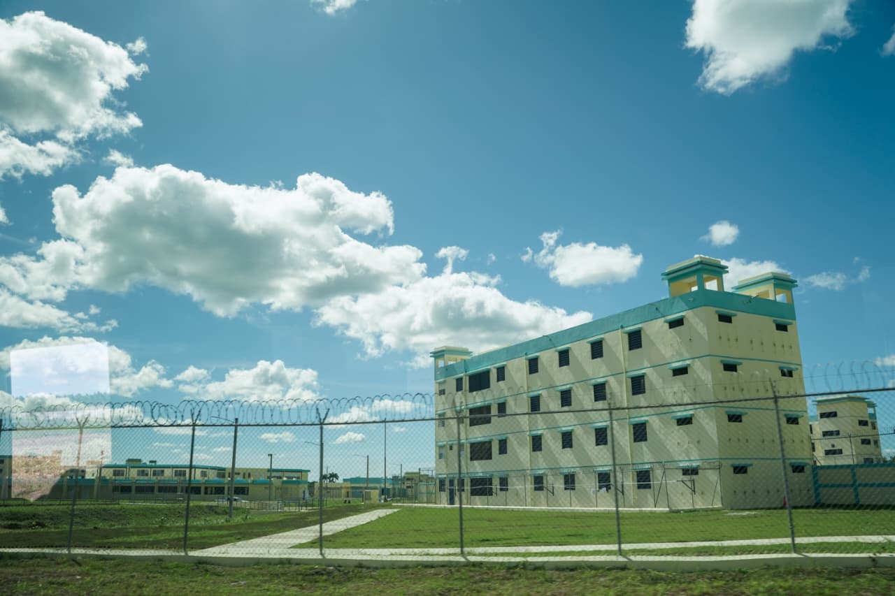 ¡Se acabó la espera! Inauguran Centro Correccional y de Rehabilitación Las Parras - Noticias de hoy en República Dominicana | De Último Minuto