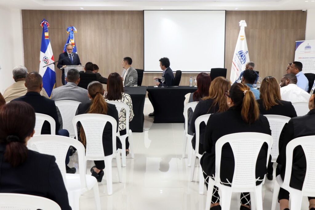 Desarrollo de la Comunidad y Fondo de Solidaridad e Inversión Social de Chile impulsarán proyectos - Noticias de hoy en República Dominicana | De Último Minuto