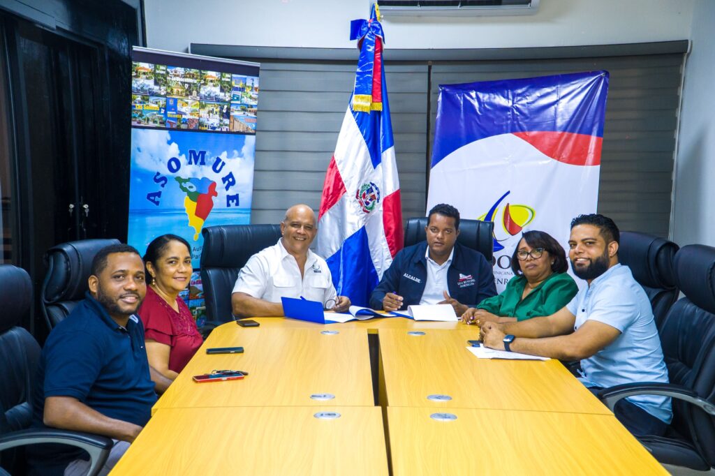 Fedomu Región Enriquillo e Indesur brindarán apoyo a zonas vulnerables - Noticias de hoy en República Dominicana | De Último Minuto