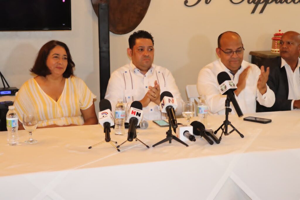 René Taveras presenta candidatura a la Secretaría General del PRM en el Distrito Nacional - Noticias de hoy en República Dominicana | De Último Minuto