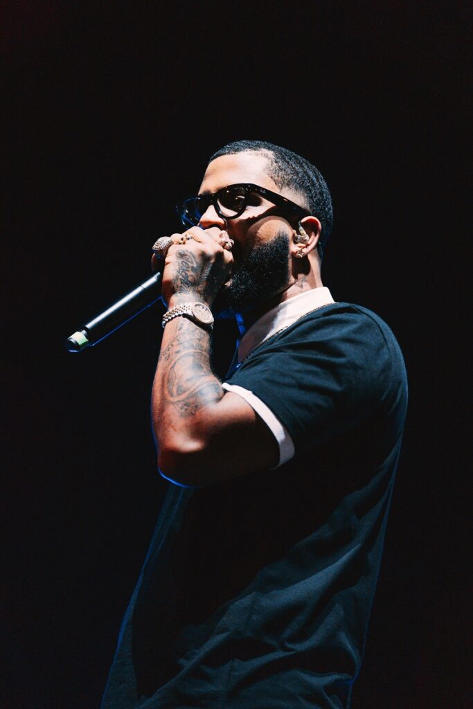 Concierto de Rauw Alejandro convirtió al Malecón de SD en una "Noche Caribeña", reuniendo a más de 5 artistas en escena - Noticias de hoy en República Dominicana | De Último Minuto