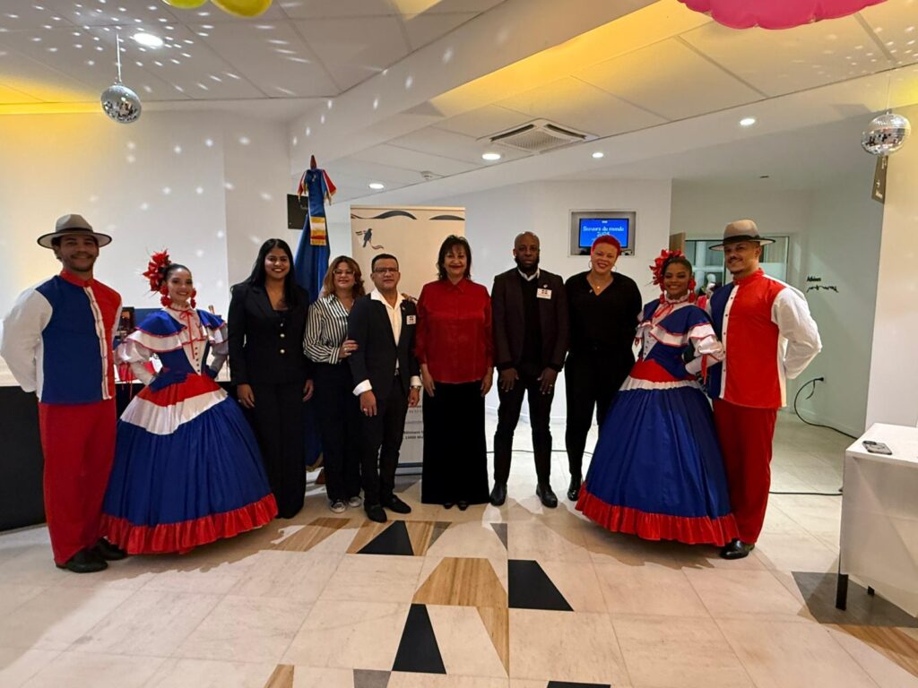 Consulado Dominicano en Marsella destaca gastronomía e inversión en “Sabores del Mundo 2025” - Noticias de hoy en República Dominicana | De Último Minuto