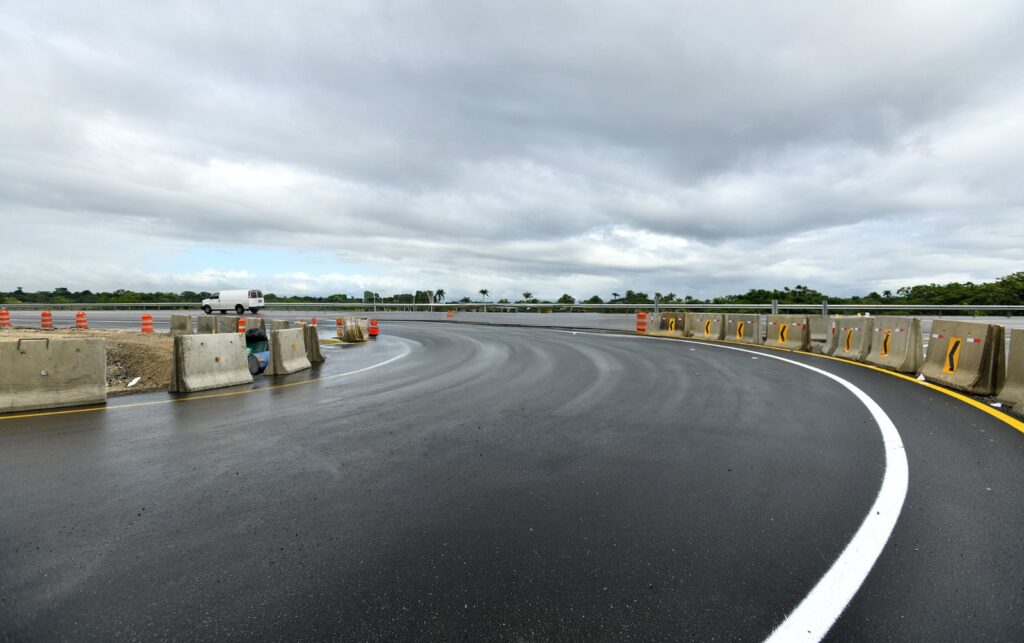 MOPC pone en servicio nuevas soluciones viales en la Autopista Duarte - Noticias de hoy en República Dominicana | De Último Minuto