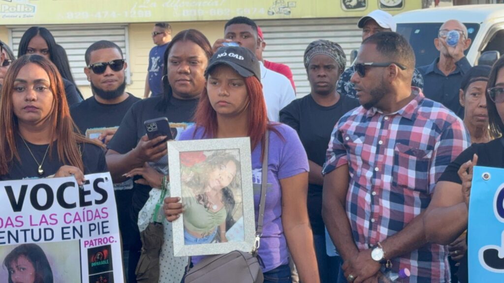 Realizan marcha exigiendo justicia por mujeres asesinadas en Saint Thomas - Noticias de hoy en República Dominicana | De Último Minuto