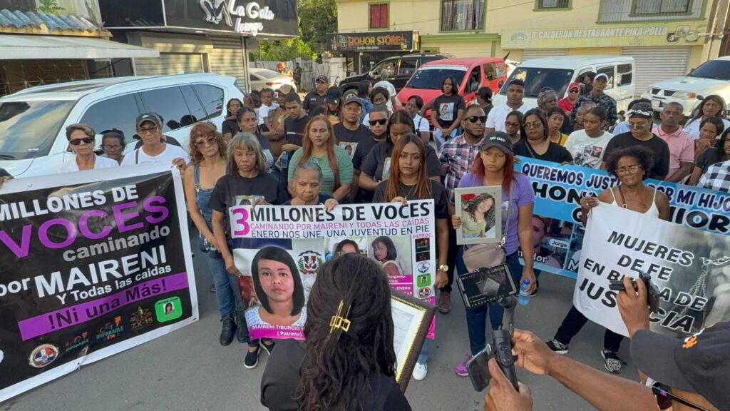 Realizan marcha exigiendo justicia por mujeres asesinadas en Saint Thomas - Noticias de hoy en República Dominicana | De Último Minuto