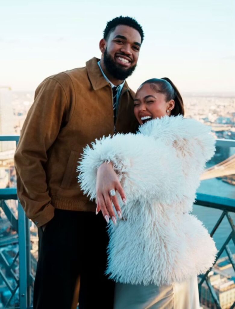 Navidad se convirtió en el escenario para celebrar el amor; figuras se comprometieron - Noticias de hoy en República Dominicana | De Último Minuto