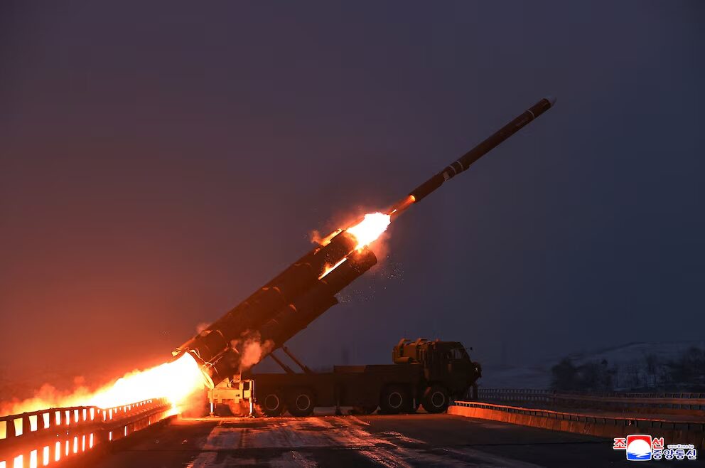 Kim Jong-un supervisó el desarrollo de lanzacohetes avanzados y amenazó con “aniquilar al enemigo” - Noticias de hoy en República Dominicana | De Último Minuto