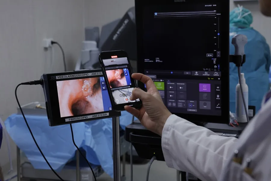 Una cirugía robótica pionera extrae un tumor al paciente sin intubar y en solo un orificio - Noticias de hoy en República Dominicana | De Último Minuto