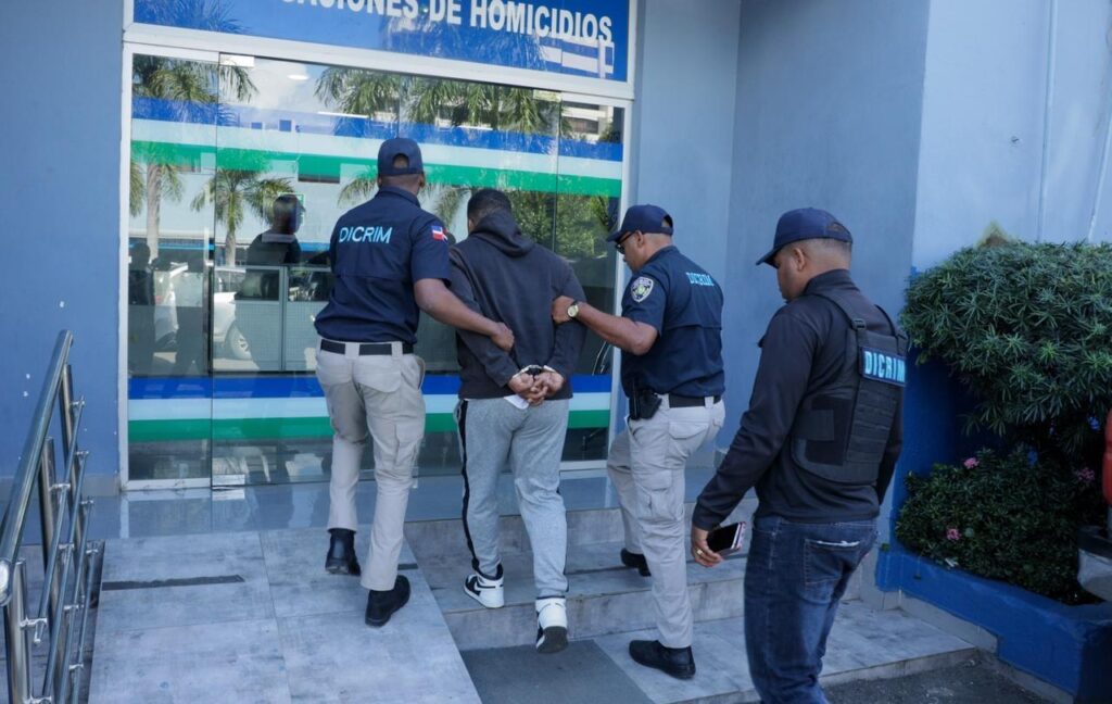 Hombre se entrega por homicidio de chofer durante atentado armado en Santiago Oeste - Noticias de hoy en República Dominicana | De Último Minuto