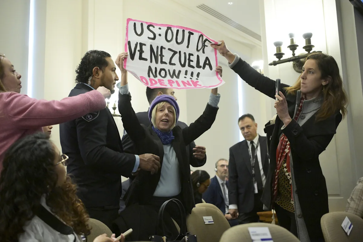 Manifestante irrumpe en la OEA y acusa a EE.UU. de actuar en Venezuela por el petróleo - Noticias de hoy en República Dominicana | De Último Minuto