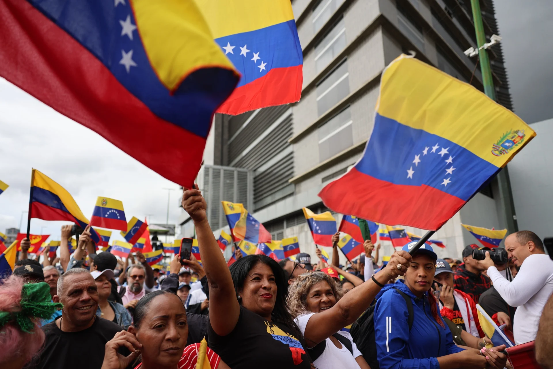 Chavistas confían en que se dé un acuerdo para liberar a Maduro ante presión internacional - Noticias de hoy en República Dominicana | De Último Minuto