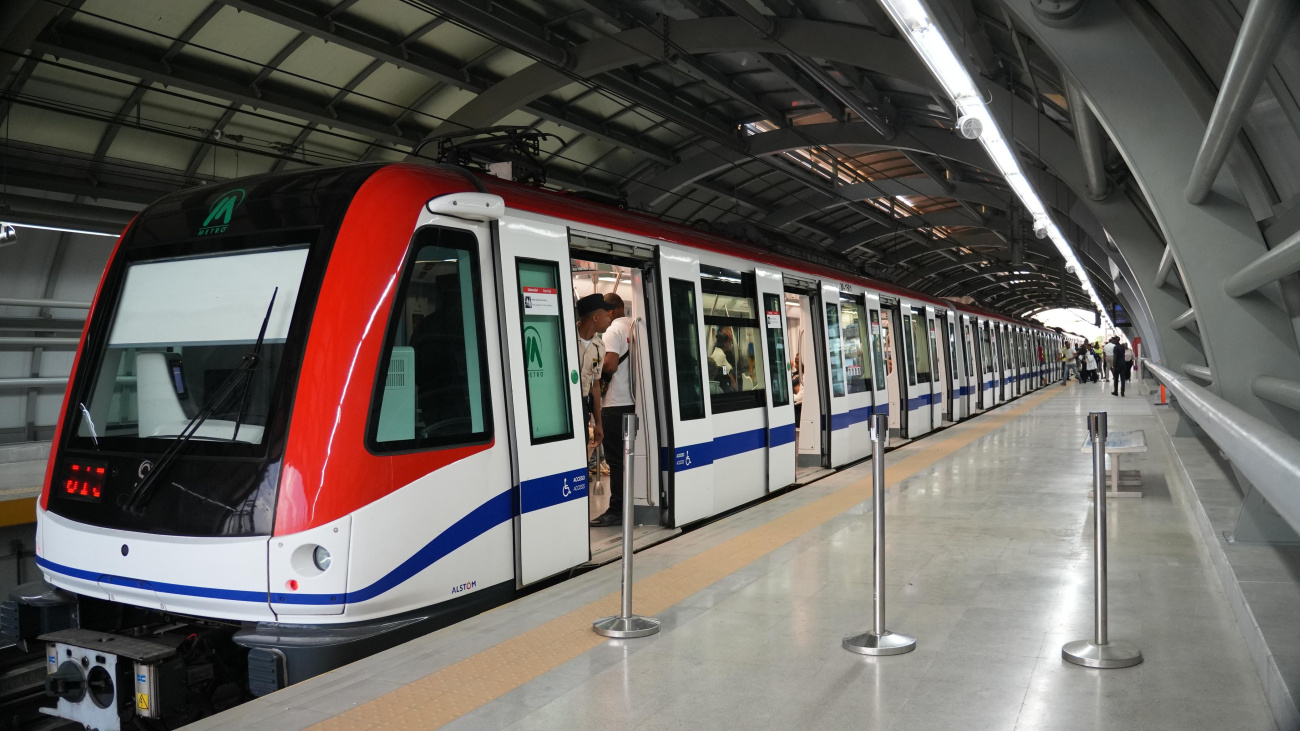 OPRET anuncia mantenimiento programado en estaciones elevadas del Metro en Villa Mella