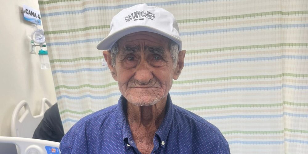 Hombre desorientado permanece bajo atención en la Clínica Los Ríos de Jarabacoa
