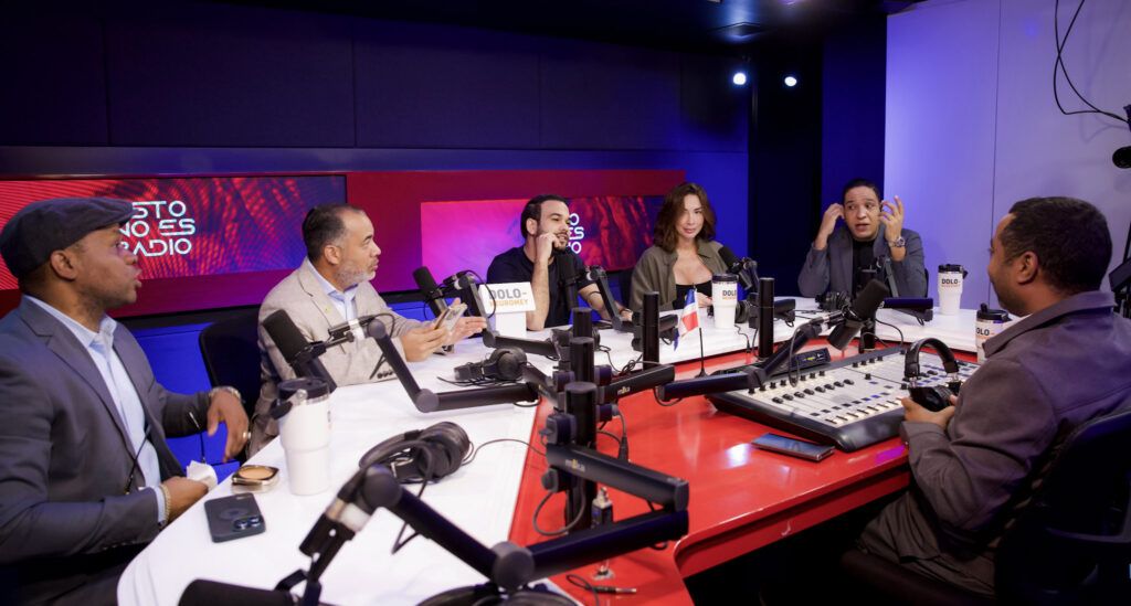 Hansel García explica porqué esposa de Maduro también fue capturada: "Cilia Flores era parte del poder" - Noticias de hoy en República Dominicana | De Último Minuto