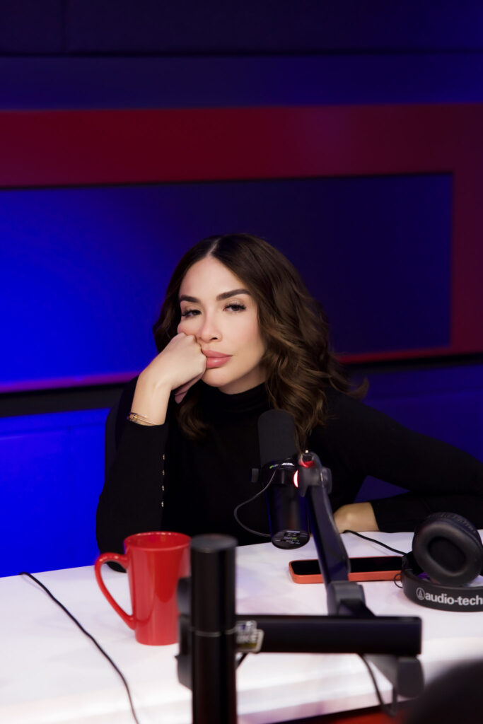 Denuncian ataque de bots contra Gabi Desangles y Martínez Brito tras comentarios en Esto No es Radio - Noticias de hoy en República Dominicana | De Último Minuto