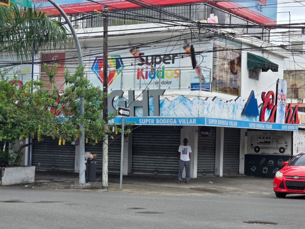 Ambiente tranquilo marcó celebraciones de Año Nuevo en centros de expendio de bebidas alcohólicas del Gran Santo Domingo - Noticias de hoy en República Dominicana | De Último Minuto