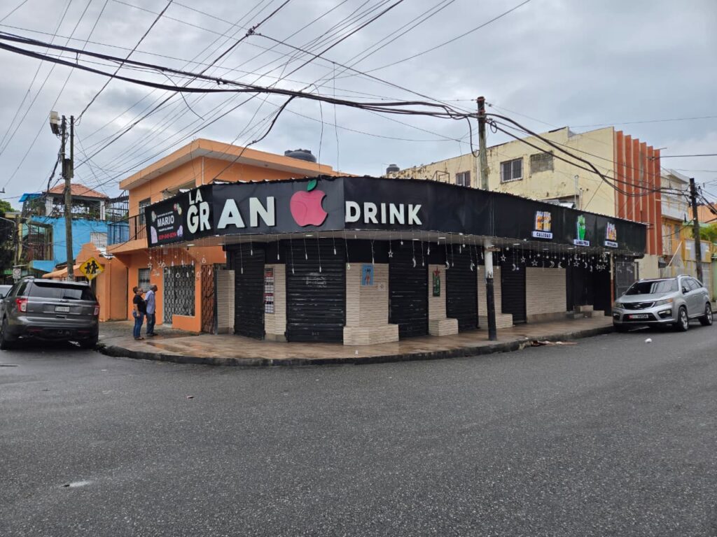 Ambiente tranquilo marcó celebraciones de Año Nuevo en centros de expendio de bebidas alcohólicas del Gran Santo Domingo - Noticias de hoy en República Dominicana | De Último Minuto