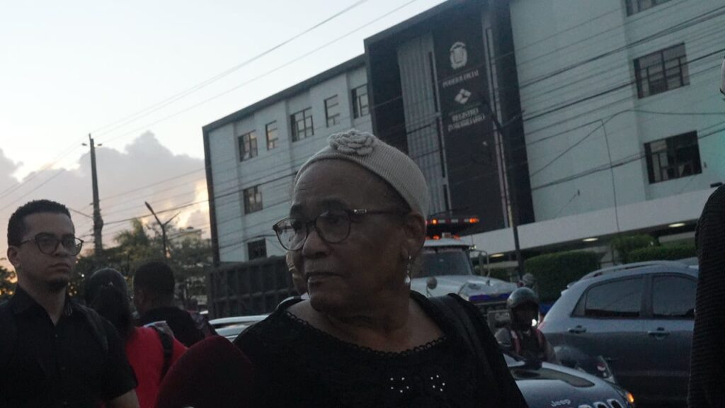 Ciudadanos piden protección y prevención ante muertes de mujeres a manos de sus parejas - Noticias de hoy en República Dominicana | De Último Minuto