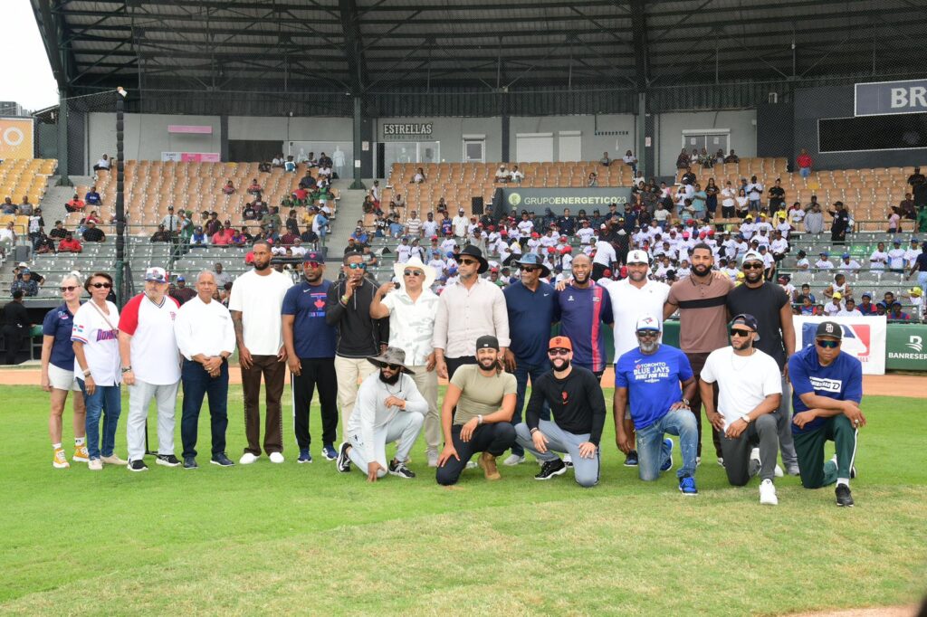 FEDOM y MLB organizan Clínica Infantil el estadio Tetelo Vargas para 160 niños - Noticias de hoy en República Dominicana | De Último Minuto