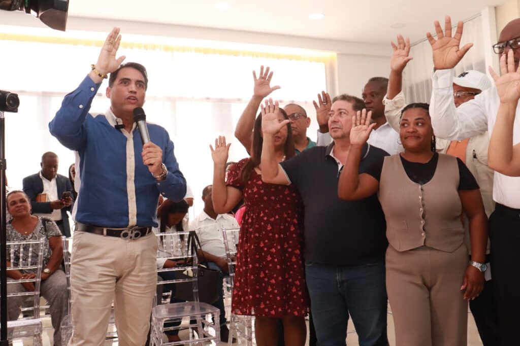 La Camep juramenta nueva directiva y presenta su visión de cambio inmediato para 2026 - Noticias de hoy en República Dominicana | De Último Minuto