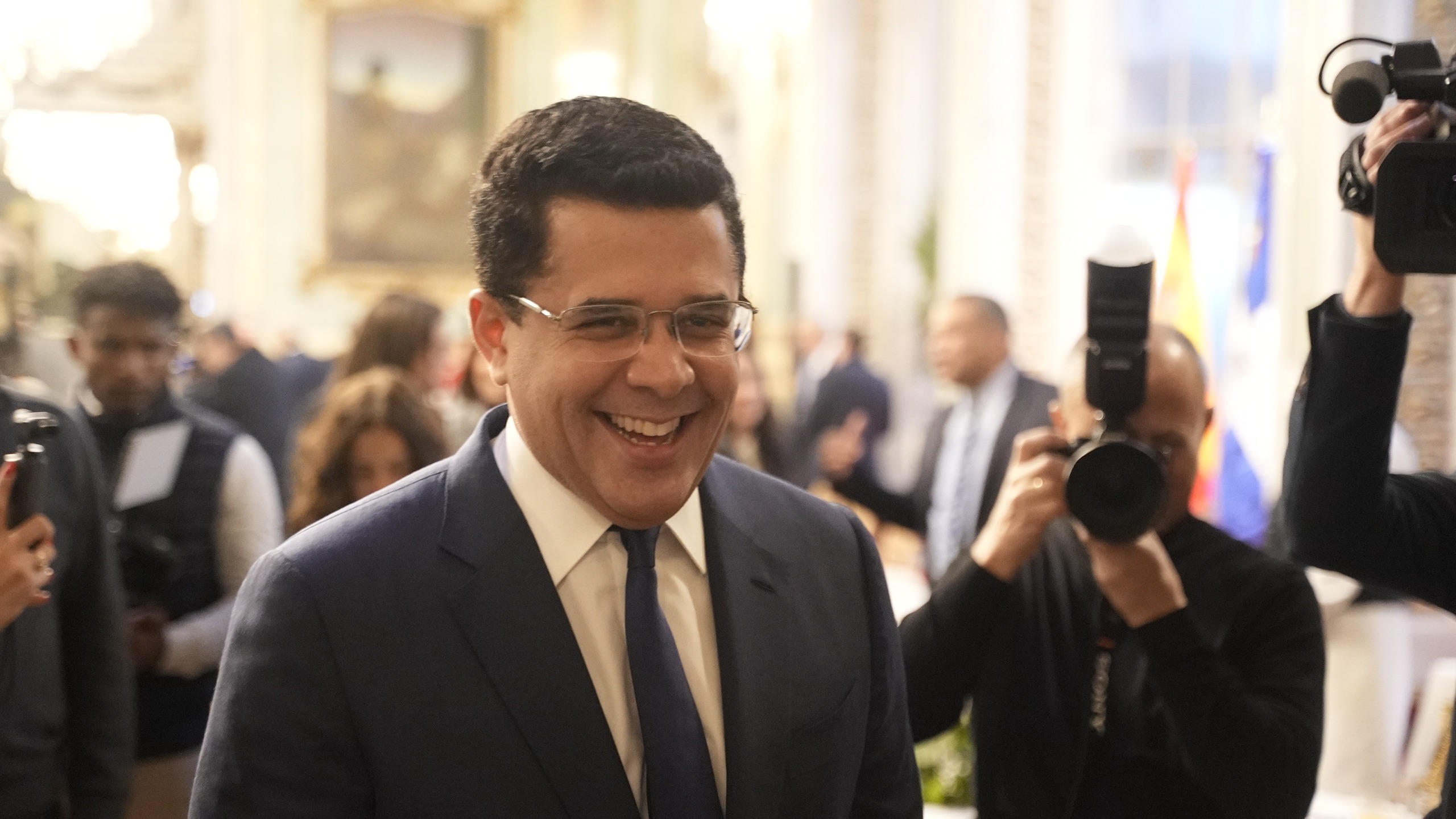 Collado revela hace cuatro meses suspendió contratos con Iberia por mal servicio a RD