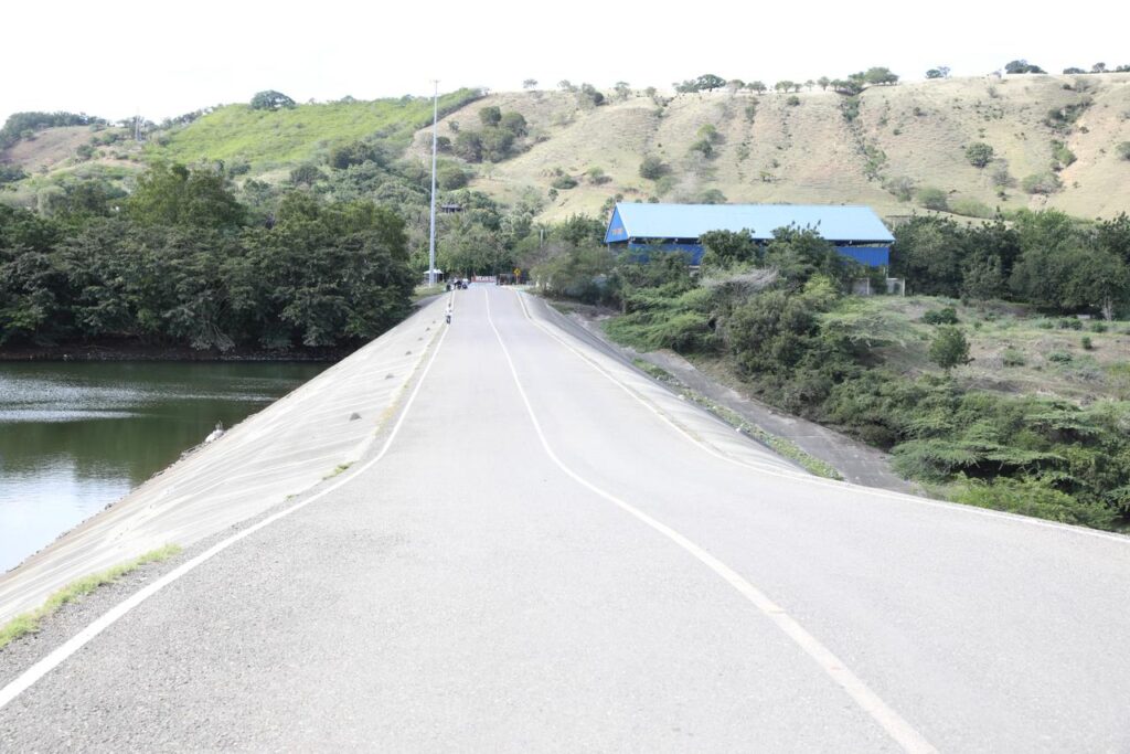 Abinader destaca avances en infraestructura y atención social en comunidades de la Sierra; inaugura carretera Guardarraya - Noticias de hoy en República Dominicana | De Último Minuto