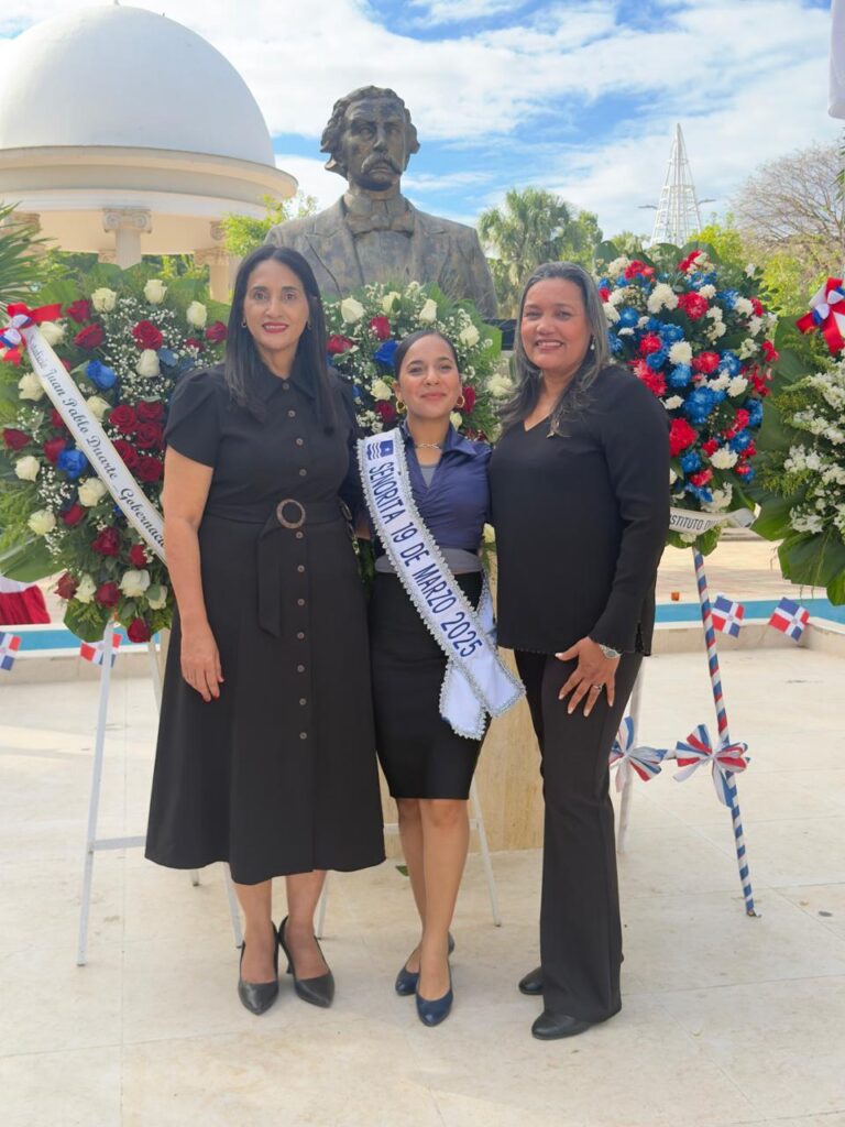 Senadora Lía Díaz rinde honor al 213.º natalicio de Juan Pablo Duarte - Noticias de hoy en República Dominicana | De Último Minuto