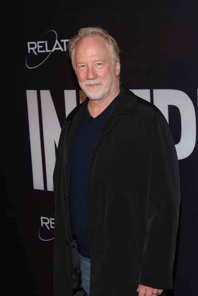 Timothy Busfield se entrega a las autoridades tras ser acusado de agresión sexual infantil - Noticias de hoy en República Dominicana | De Último Minuto