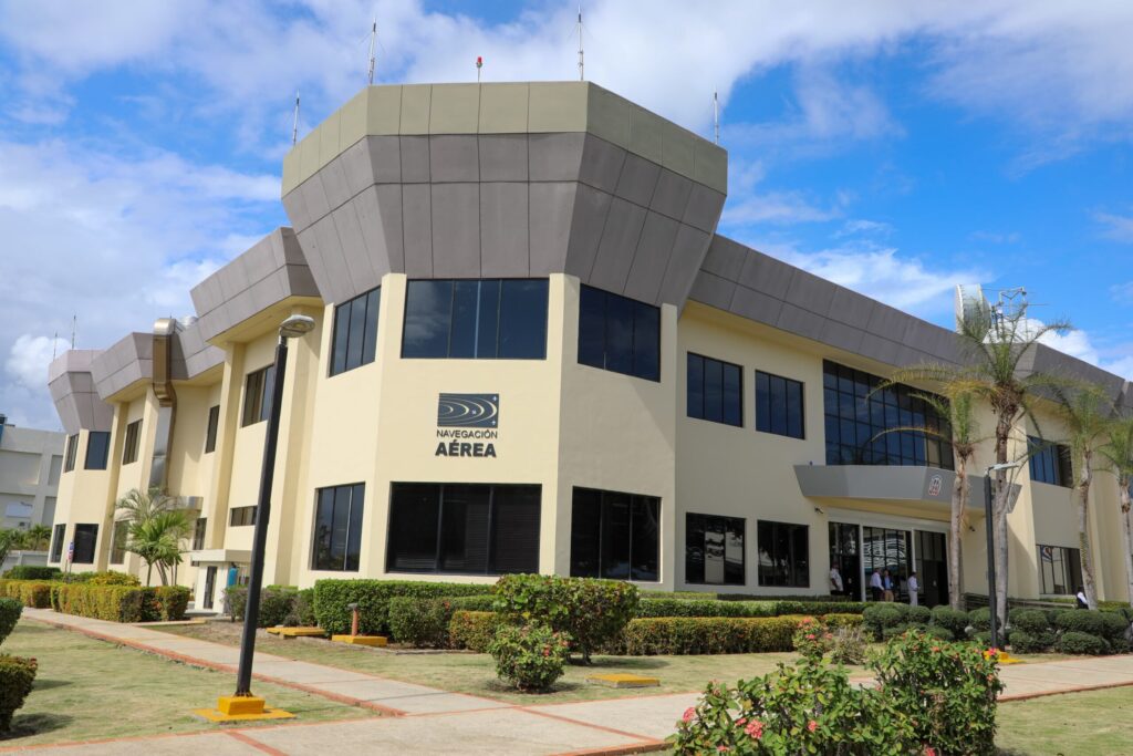 Abinader inaugura radar meteorológico Doppler en Complejo Aeronáutico Dominicano - Noticias de hoy en República Dominicana | De Último Minuto