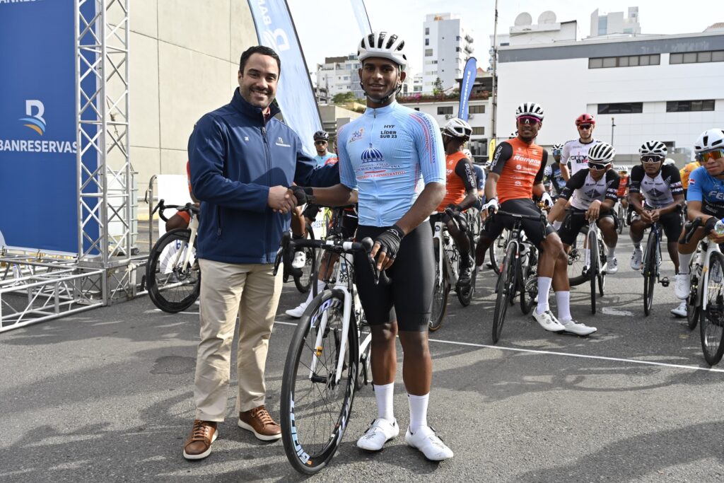 Torre Banreservas: punto de partida para la 47ª edición de la Vuelta Ciclística Independencia Nacional - Noticias de hoy en República Dominicana | De Último Minuto