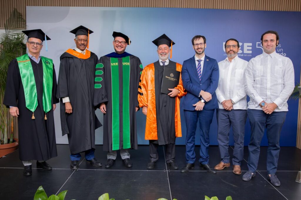 UCE otorga Doctorado Honoris Causa al embajador de Italia en RD - Noticias de hoy en República Dominicana | De Último Minuto