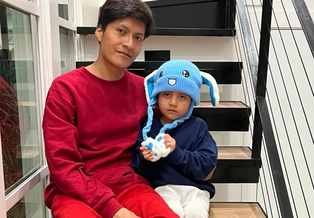 Regresan a Minneapolis Liam Ramos, de 5 años, y su padre tras ser liberados de custodia federal en Texas - Noticias de hoy en República Dominicana | De Último Minuto