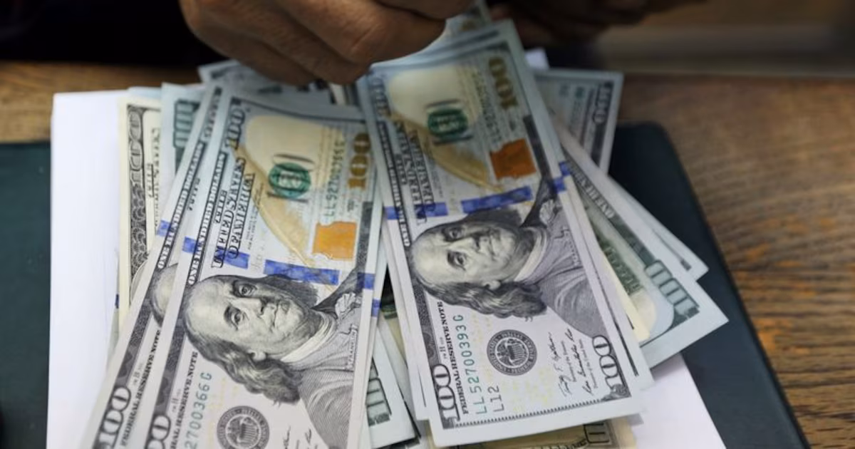 Dólar.