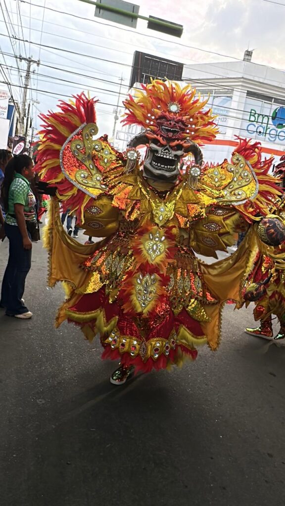 Bonao estalla de alegría con la primera salida del Carnaval 2026 - Noticias de hoy en República Dominicana | De Último Minuto