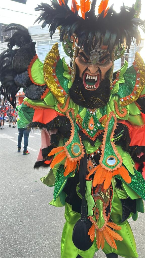 Bonao estalla de alegría con la primera salida del Carnaval 2026 - Noticias de hoy en República Dominicana | De Último Minuto
