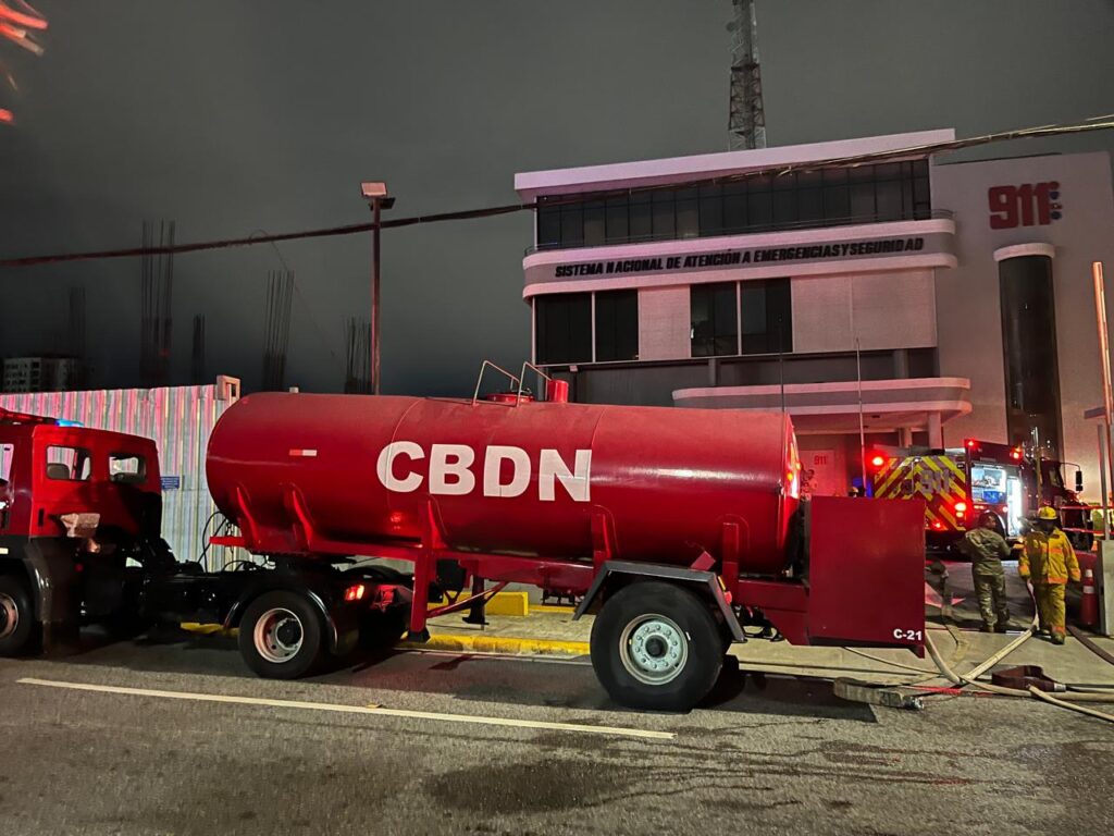 Conato de incendio obliga a evacuar sede del 9-1-1 en la Zona Metropolitana; operaciones continúan desde Santiago - Noticias de hoy en República Dominicana | De Último Minuto