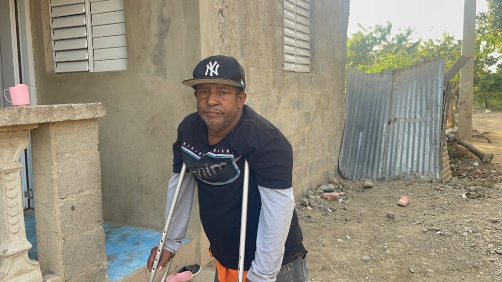 Motoconchista accidentado en Santiago Oeste clama por ayuda para sostener a su familia - Noticias de hoy en República Dominicana | De Último Minuto