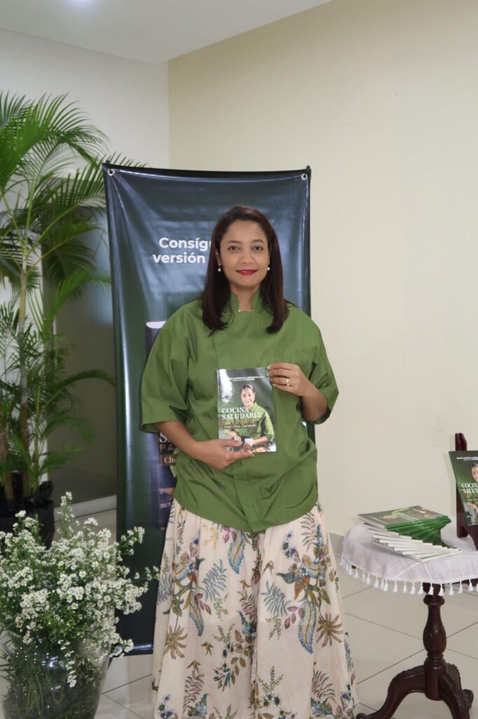 La chef Elvia Zarzuela publica su libro “Cocina saludable para todos” - Noticias de hoy en República Dominicana | De Último Minuto